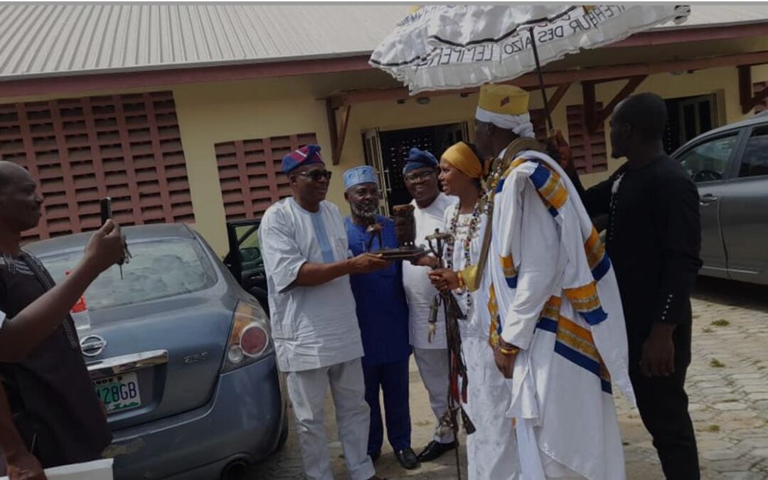 Queen Aïdji, Minister of Historical Legacy of SOAD, received by the King of Badagry, Nigeria